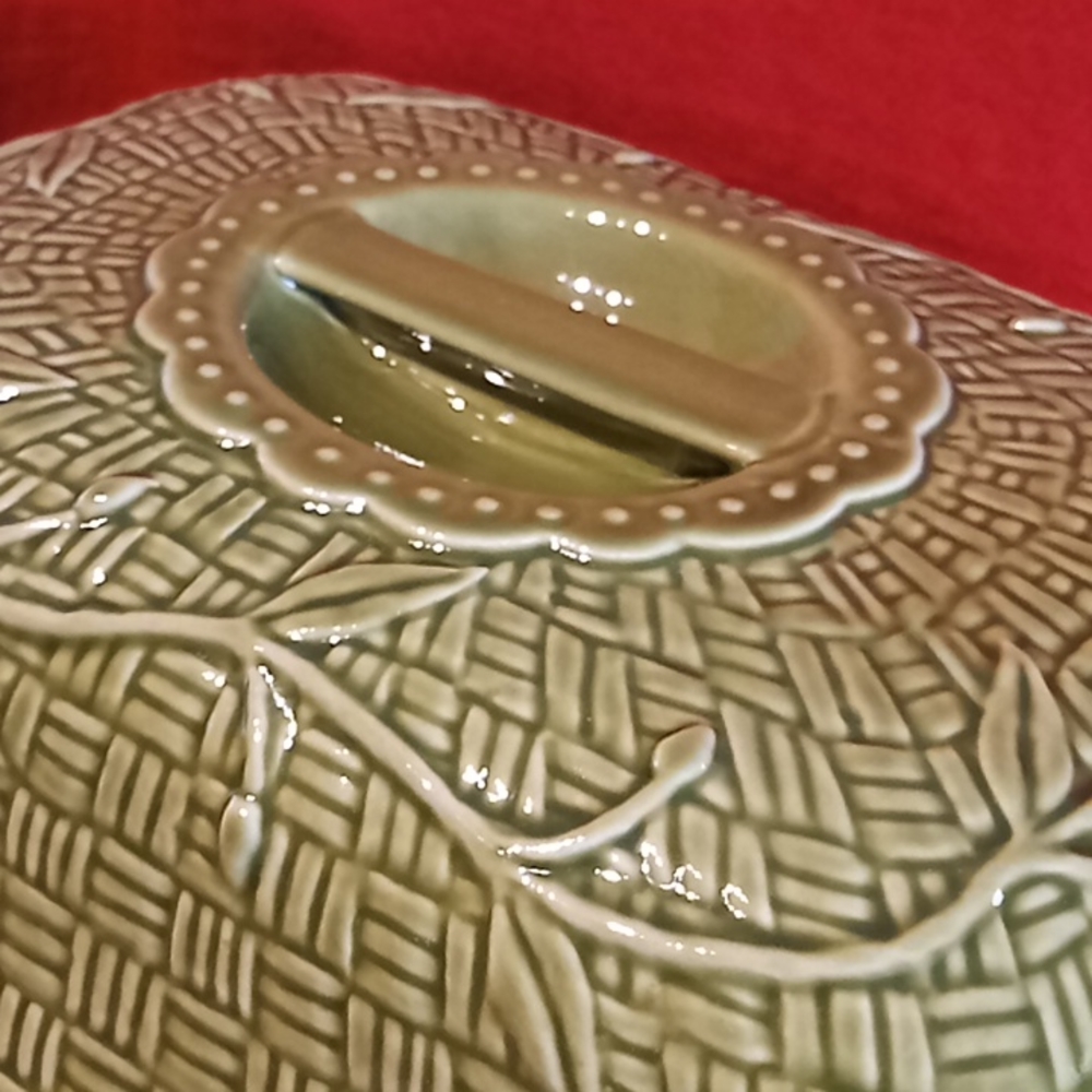 TEMP-TATIONS Presentable Ovenware Covered Green Casserole Dish. 4 Qt. by Tara. - Picture 9 of 16